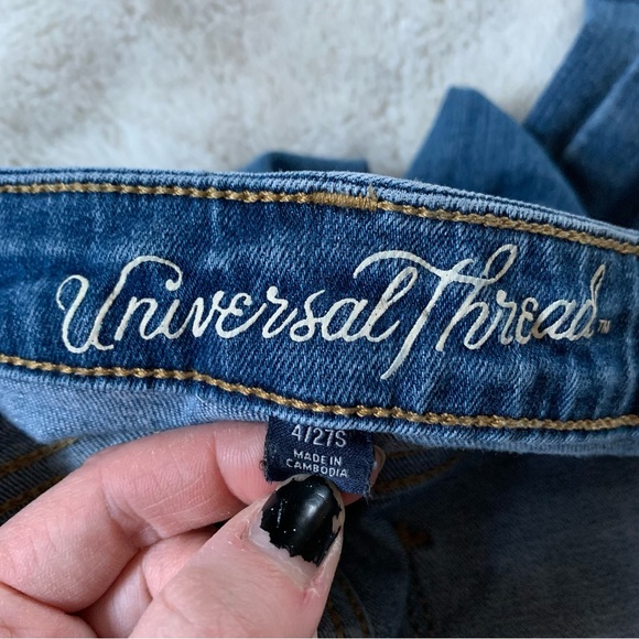 Universal thread medium wash skinny jeans - Picture 3 of 3